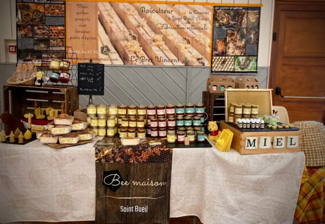 Venez me retrouver sur les marchés pour faire le plein de gourmandises et préparer vos cadeaux de Noël !
Samedi 22 novembre à ROMAGNIEU  Dimanche 23 novembre à MONTFERRAT